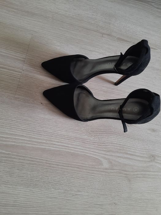 Pantofi eleganti cu toc marimea 39