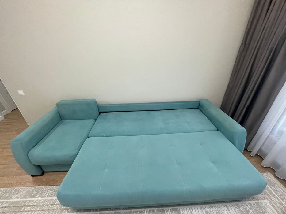 Продам диван.