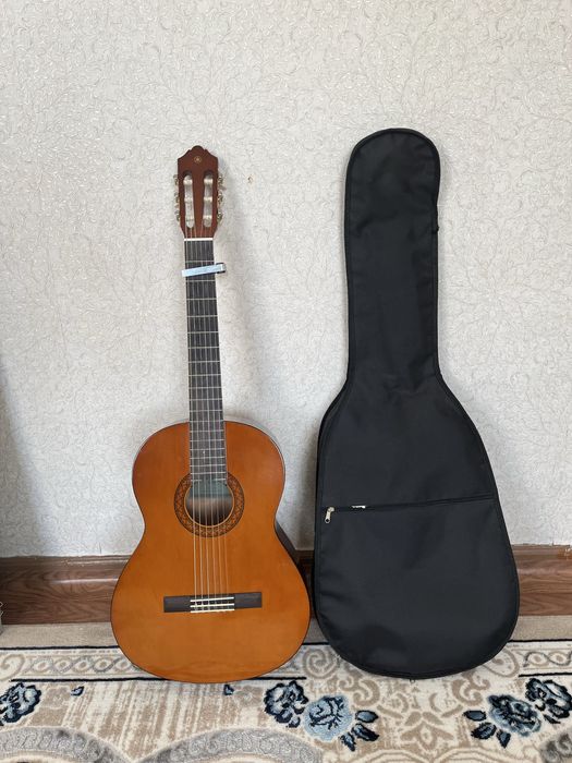 Гитара Yamaha C40 в хорошем состоянии