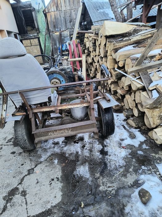 Vând tractoraș TN12 perfect funcțional