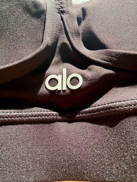 Alo Yoga спортен топ