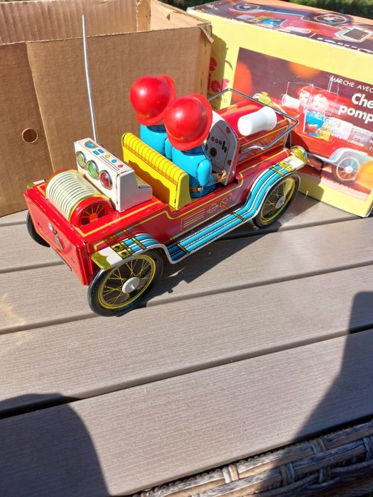 Jucarie veche chinezeasca din tabla