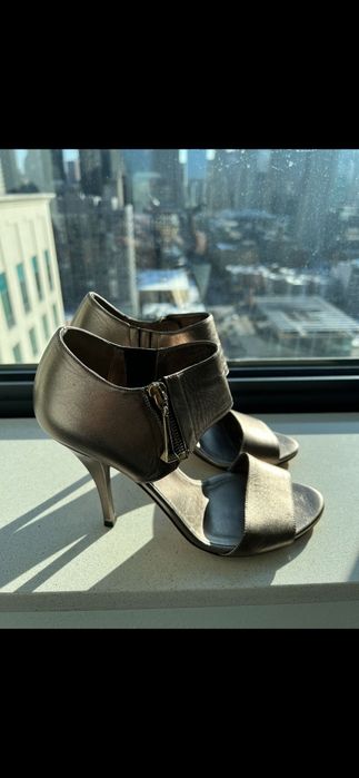 Sandale Gucci - auriu metalic