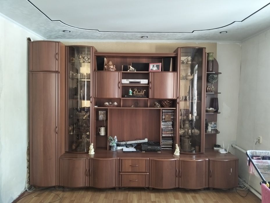 Продаётся стенка-горка в зал. 3 м