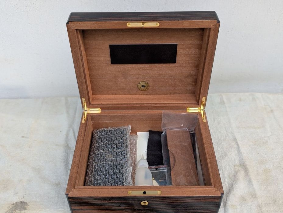 Продам хьюмидор для сигар