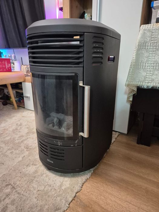 Vând  sobă/șemineu