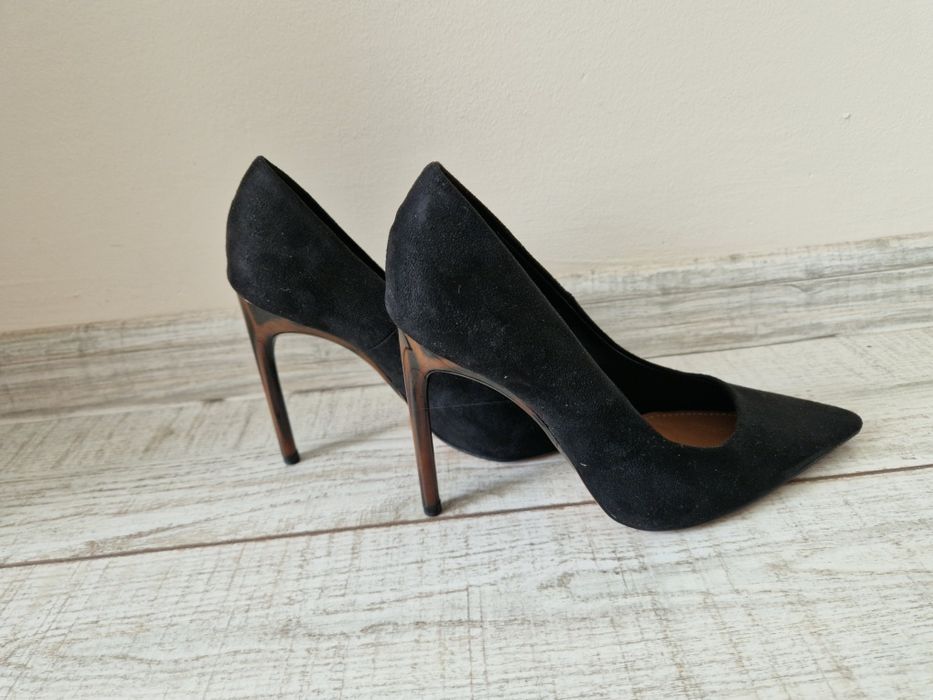 Нови обувки Zara