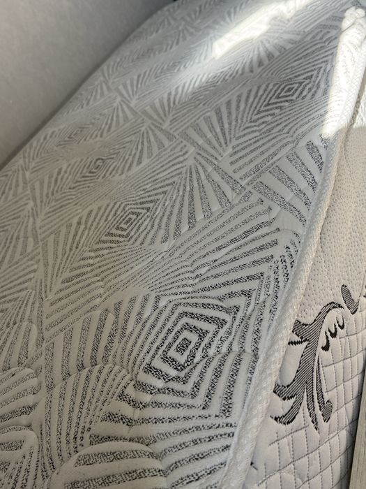 Кровать+ матрас. Караганда.Самовывоз