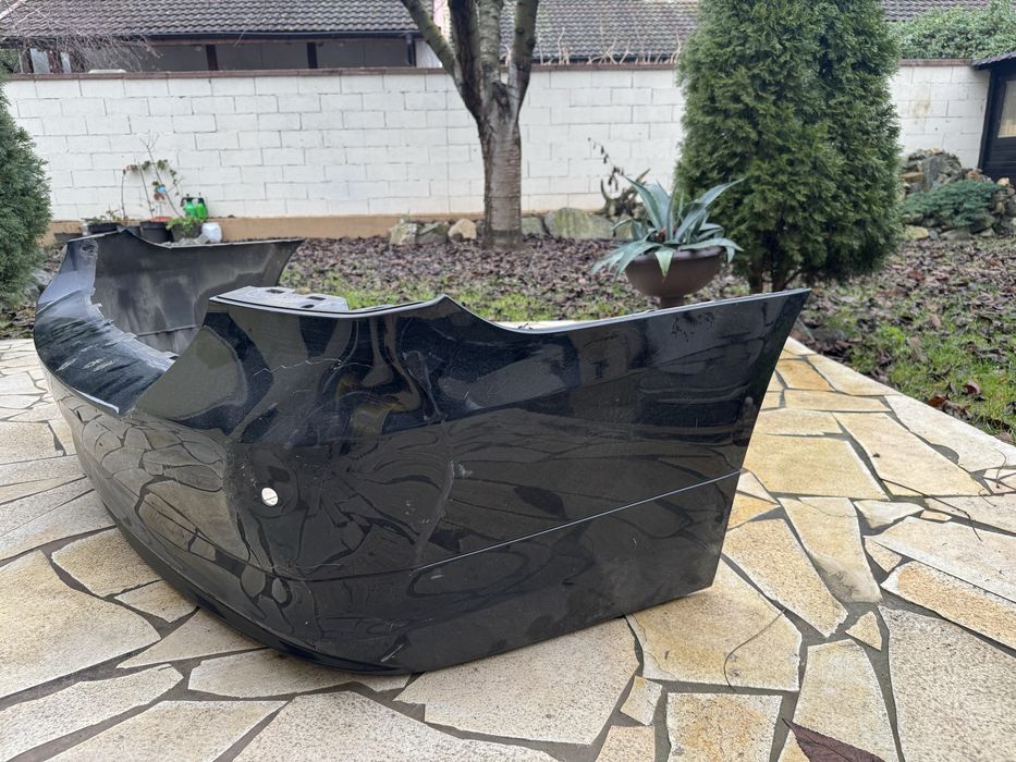 Bara spate BMW E90 facelift Black Sapphire