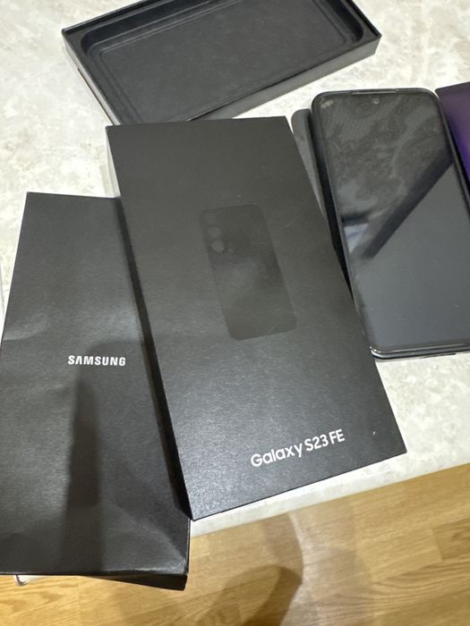 Продам телефон samsung s23fe
