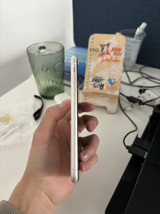 Iphone 11 в хорошем состояний
