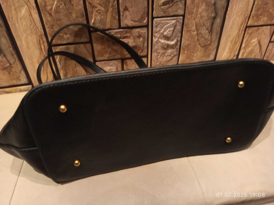 Черна чанта Michael kors