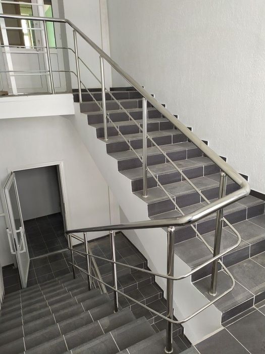 Перила и поручни из нержавеющей стали