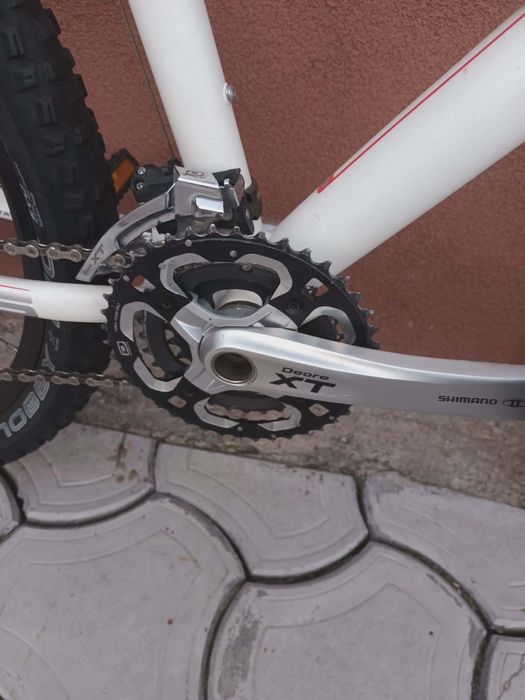 Vind bicicleta bulls cadru 52 roti pe 26 adusa recent elvetie