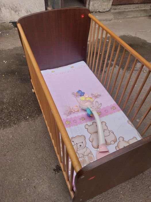 Pătuț cu leagăn și sertar