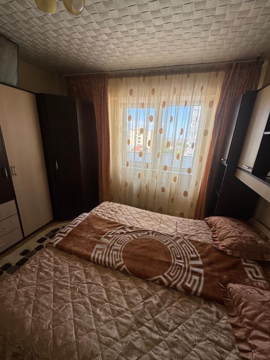 Vând apartament 3 camere decomandate