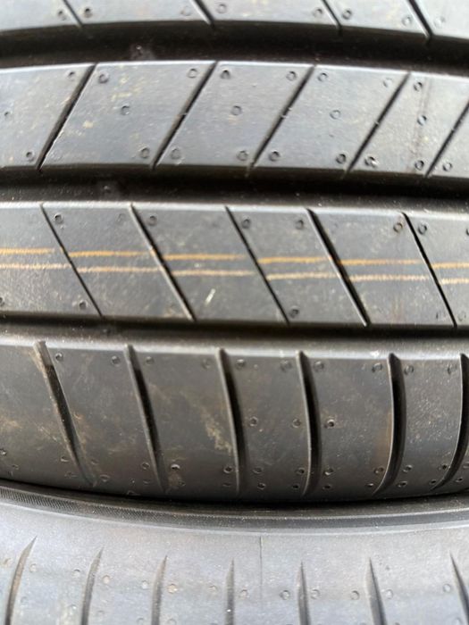 235 50 R19 KUMHO, NOI