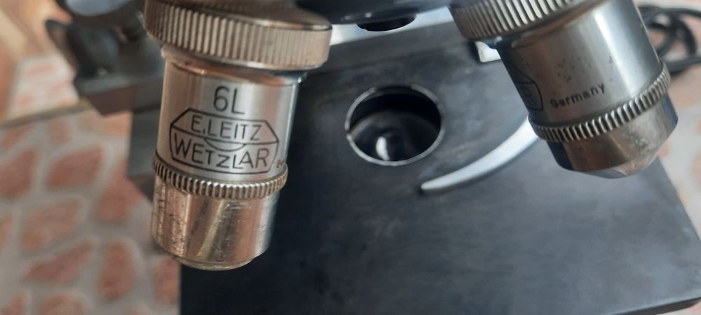 Микроскоп Leica / Leitz Wetzlar оригинално състояние