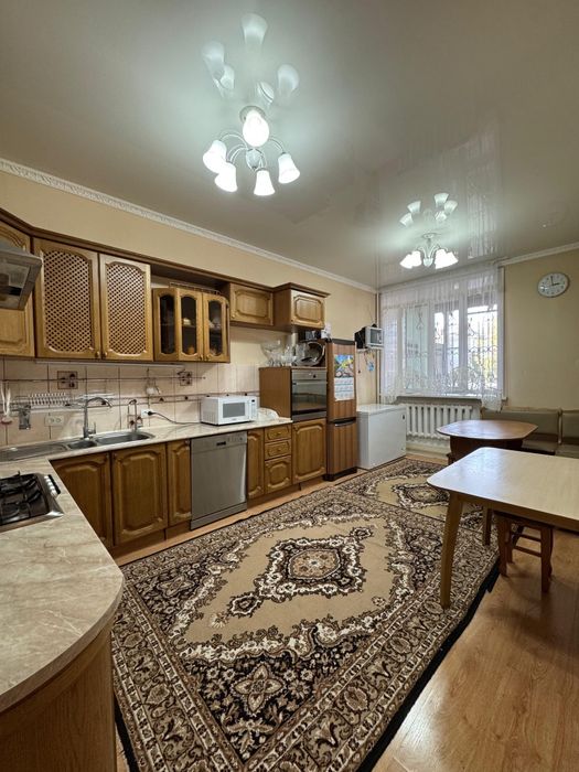 Продам 4 ком.квартиру в бывшем детском садике