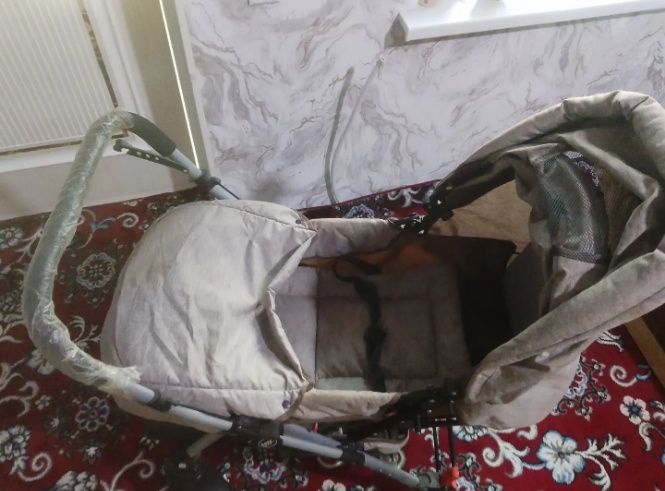 Bolajonlar uchun kolyaska