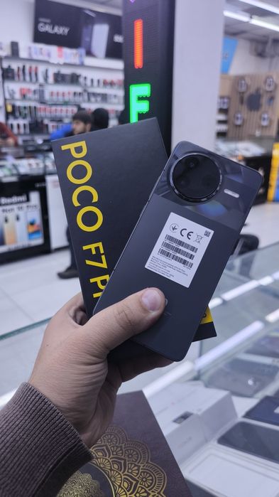 poco F7 pro 12/256 qora