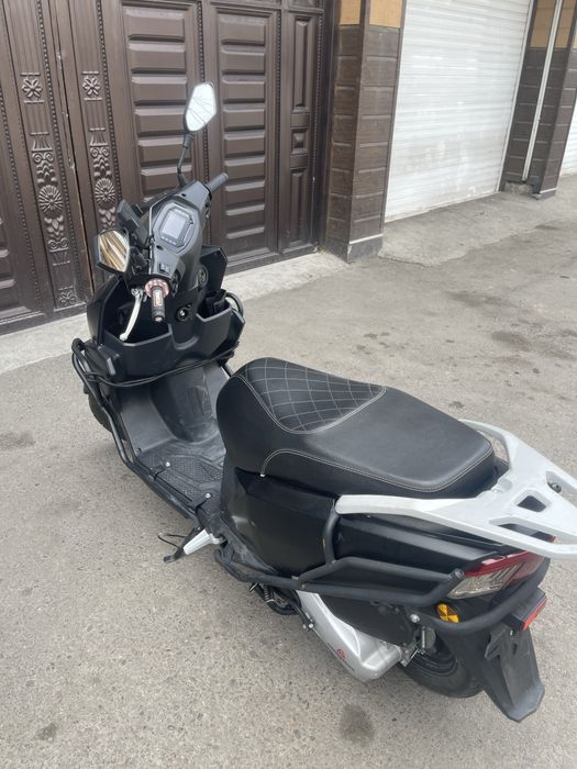 Sotiladi skuter 600$ narxi keliwiladi joyida