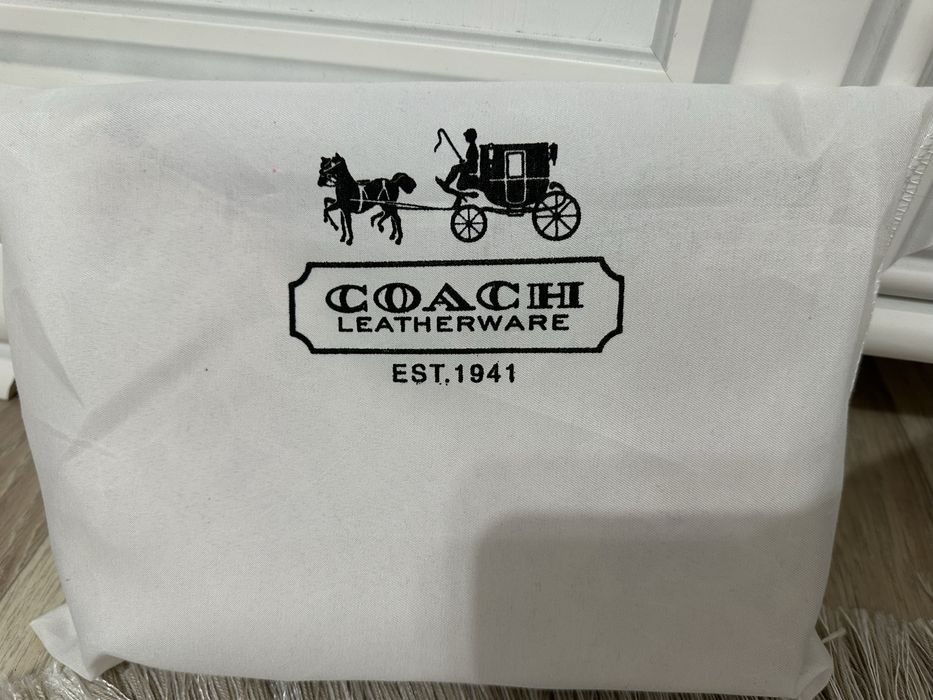 Сумочка кроссбоди Coach
