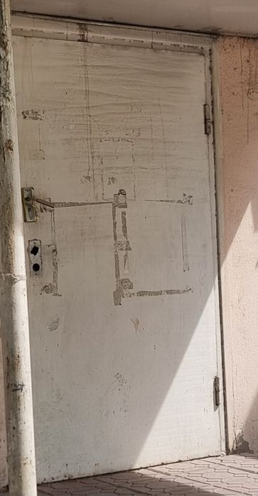 Продам железную дверь