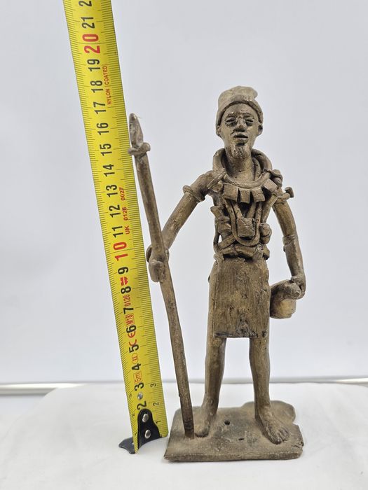 Statueta bronz africana