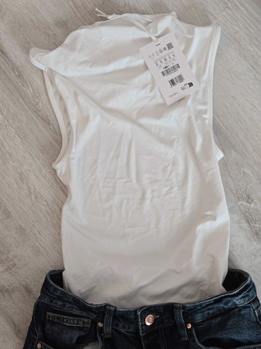 Коплект eur 34  pull&bear & bershka