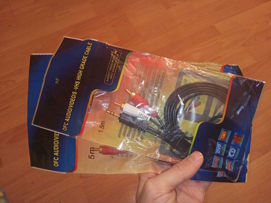 Кабель 3.5 mini-jack - RCA (аудио аукс/AUX - «тюльпан» «колокольчик»)