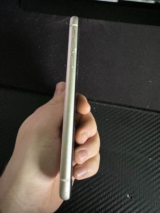 Vand iohone 11 64 Gb