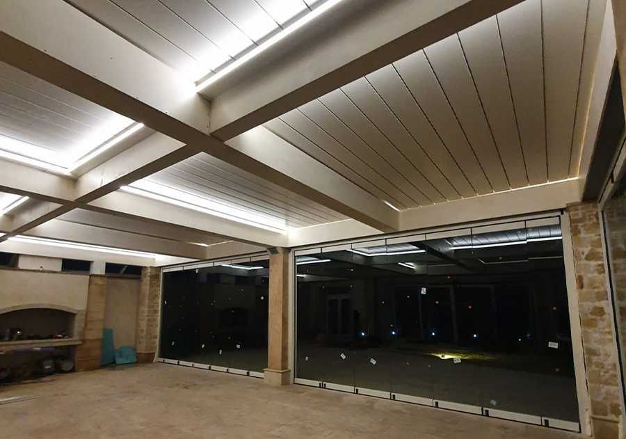 Биоклиматична алуминиева конструкция тип "Xroof"