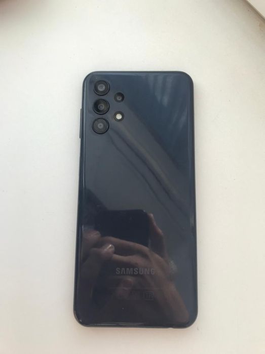 СРОЧНО продается Samsung A 13 почти новый в хорошым состояние