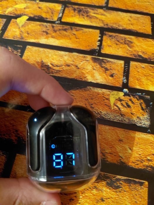 Наушники черного цвета