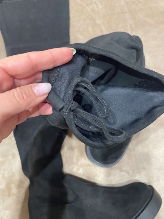 Велурени чизми Bershka