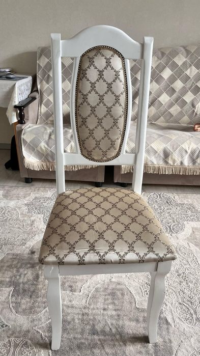 Стулья для гостиной