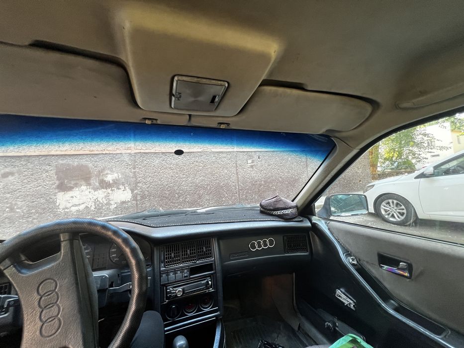 Audi 80 в среднем состоянии