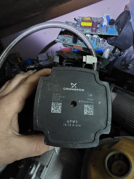Pompa recirculare grunfos