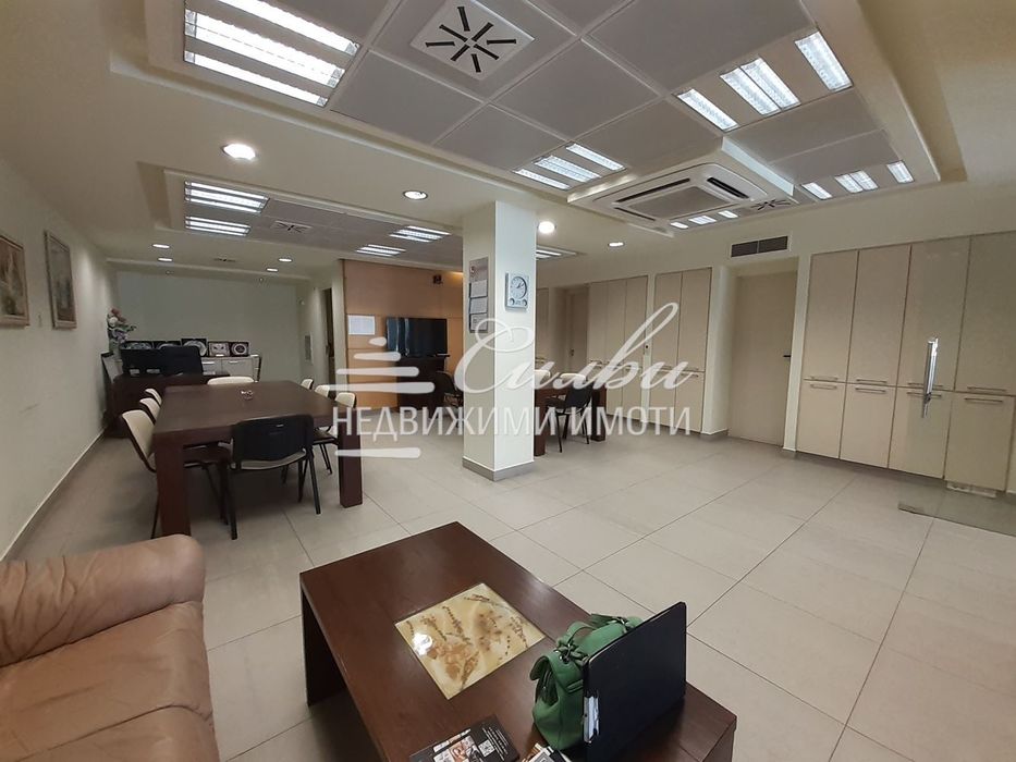 Дава се под наем Офис в Шумен, Център - 135 кв.м за 816 € - Снимка #3