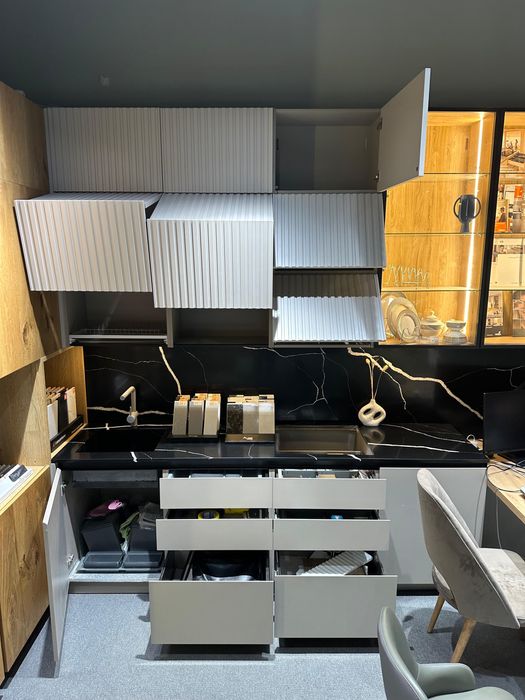 Кухня с витрины шоурума