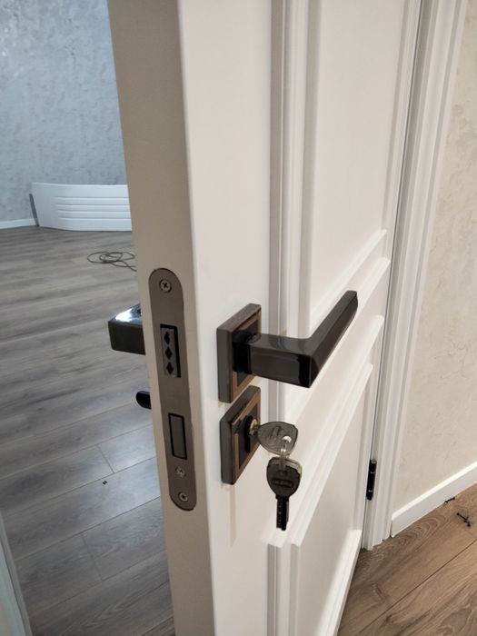 Sifatli eshiklar va mebellar