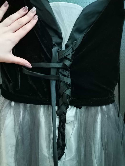 Дълга бална рокля