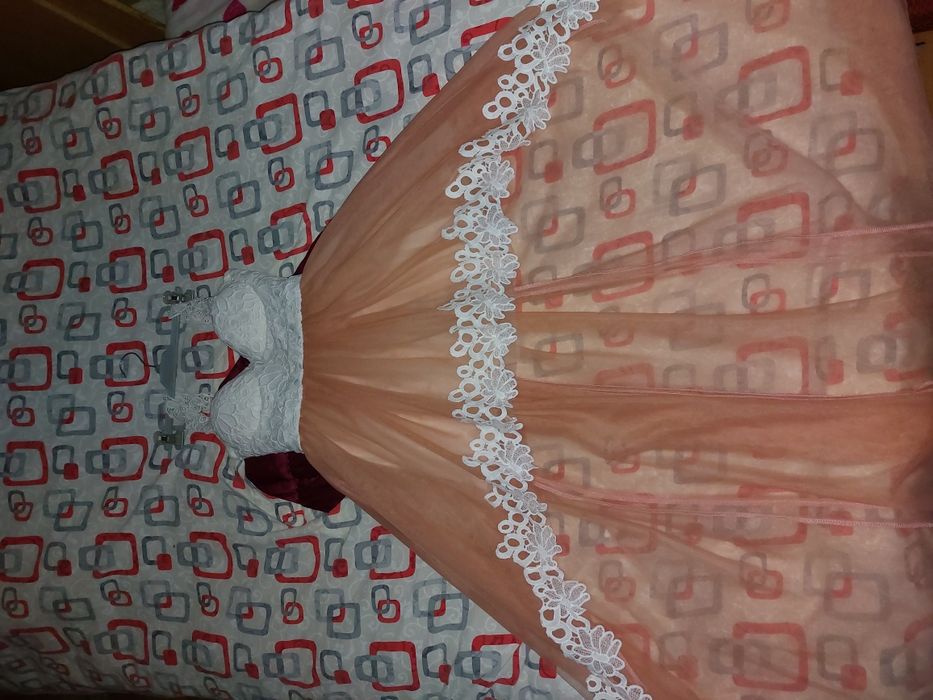 Rochie de ocazie impecabilă. Predare personală în Brașov