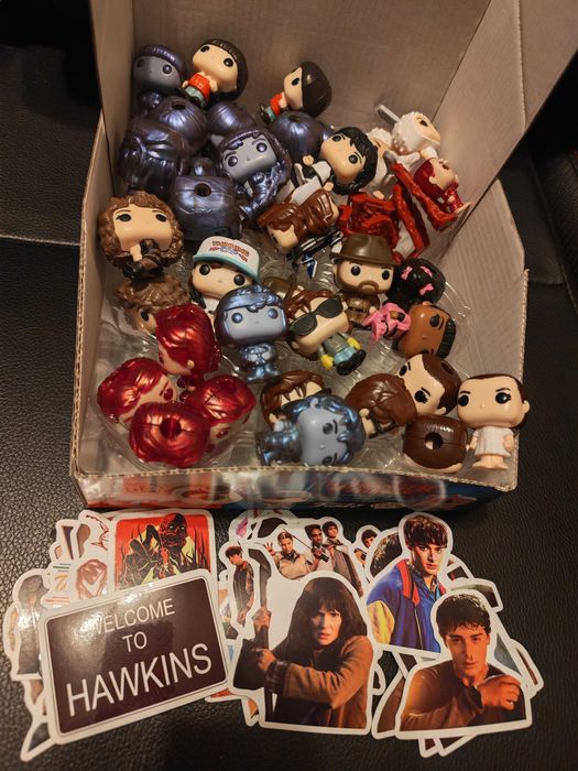 Stranger Things Kinder Joy с подарък