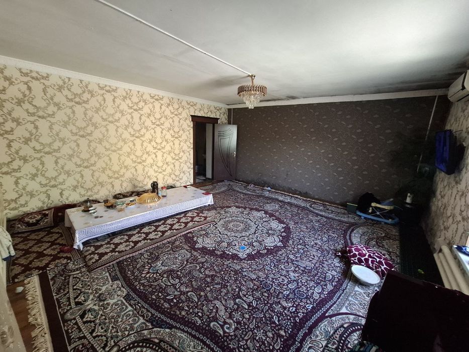 4 Xonali dom sotiladi