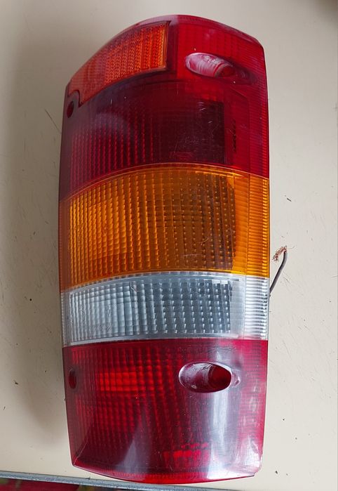 Продам фары на запчасти