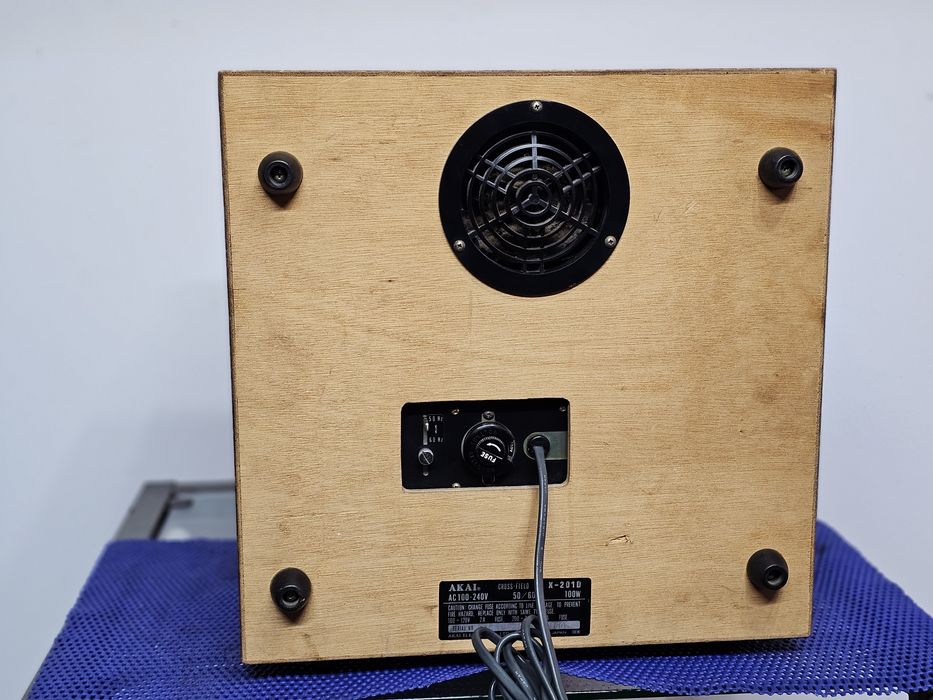 Magnetofon Akai X-201D