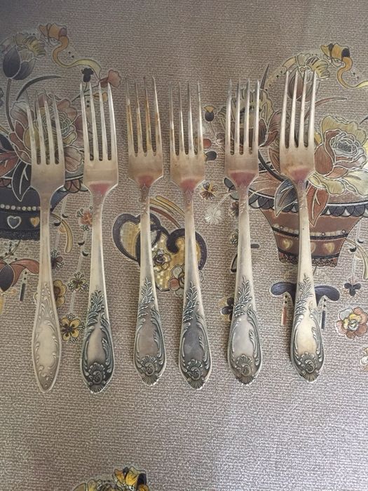 Вилки и ножики мельхиоровые