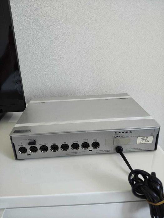 Preamplificator Grundig MXV 100